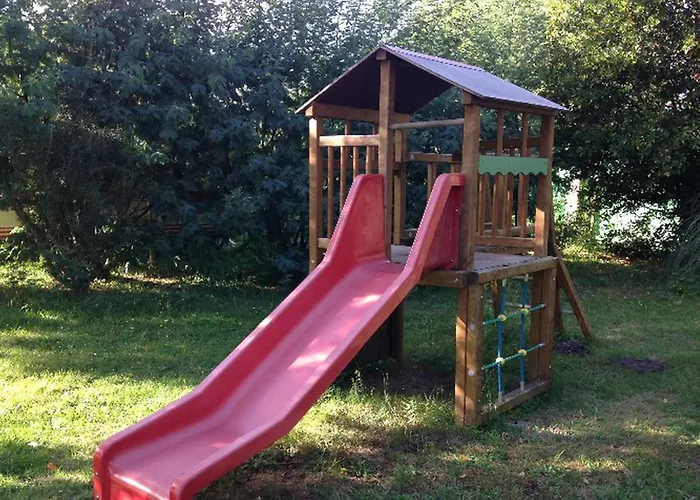 Parque de Campismo Confortable Avec Terrasse Au La Chesnays - Api-1-52-284 Vendays-Montalivet