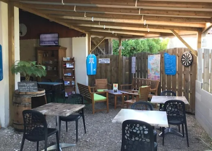 Confortable Avec Terrasse Au La Chesnays - Api-1-52-284 Parque de Campismo *