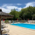 Confortable Avec Terrasse Au La Chesnays - Api-1-52-284 Campingplads