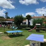 مكان تخييم Confortable Avec Terrasse Au La Chesnays - Api-1-52-284 *