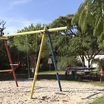 مكان تخييم Confortable Avec Terrasse Au La Chesnays - Api-1-52-284