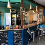 مكان تخييم Confortable Avec Terrasse Au La Chesnays - Api-1-52-284 فيندايز - مونتاليفت