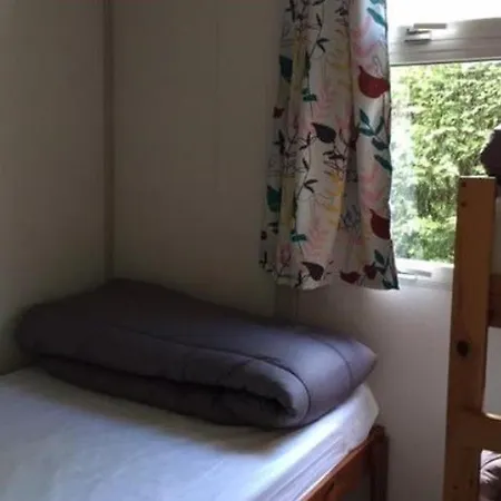 Campsite Confortable Avec Terrasse Au La Chesnays - Api-1-52-284 Vendays-Montalivet