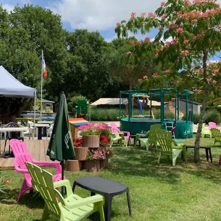 Confortable Avec Terrasse Au La Chesnays - Api-1-52-284 *